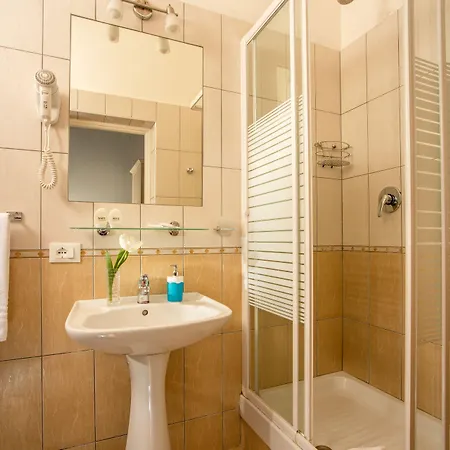 Ottaviano 4* רומא