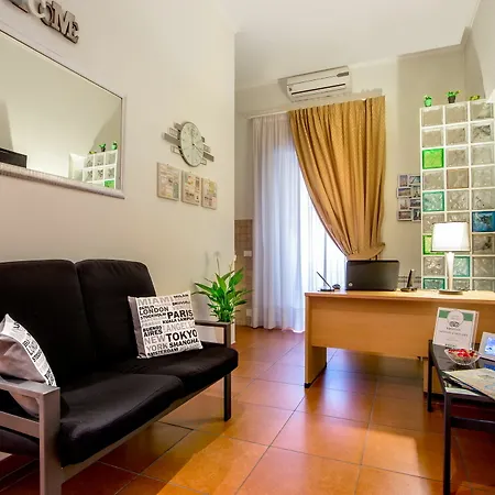 Ottaviano Πανσιόν 2*